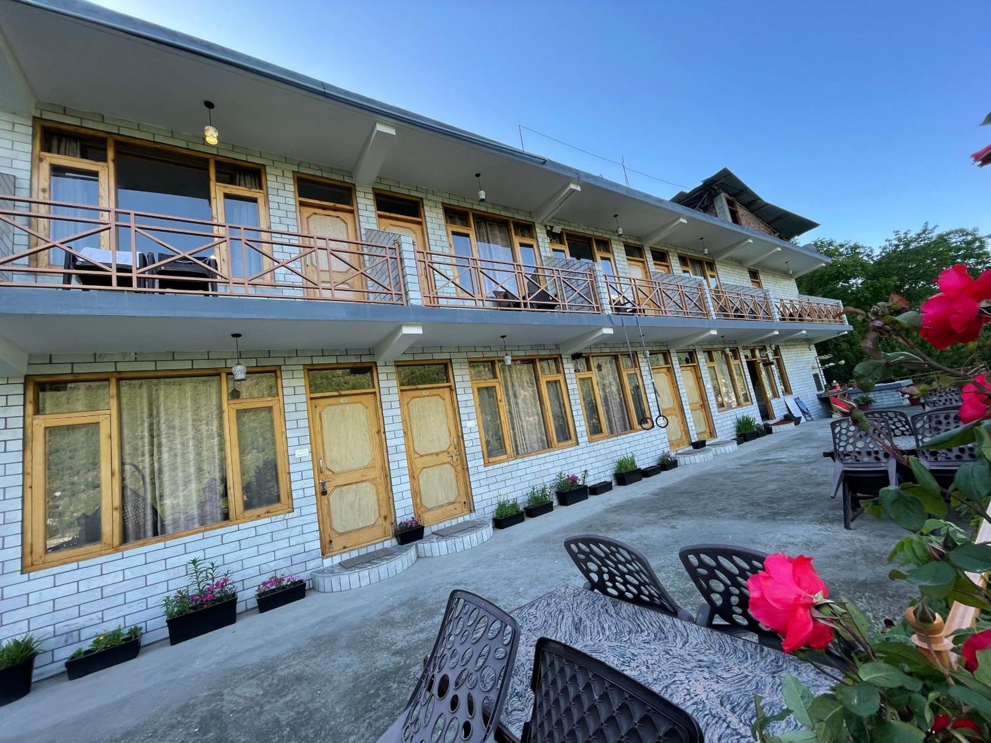 God'S Land Bed and Breakfast Manāli Exterior foto