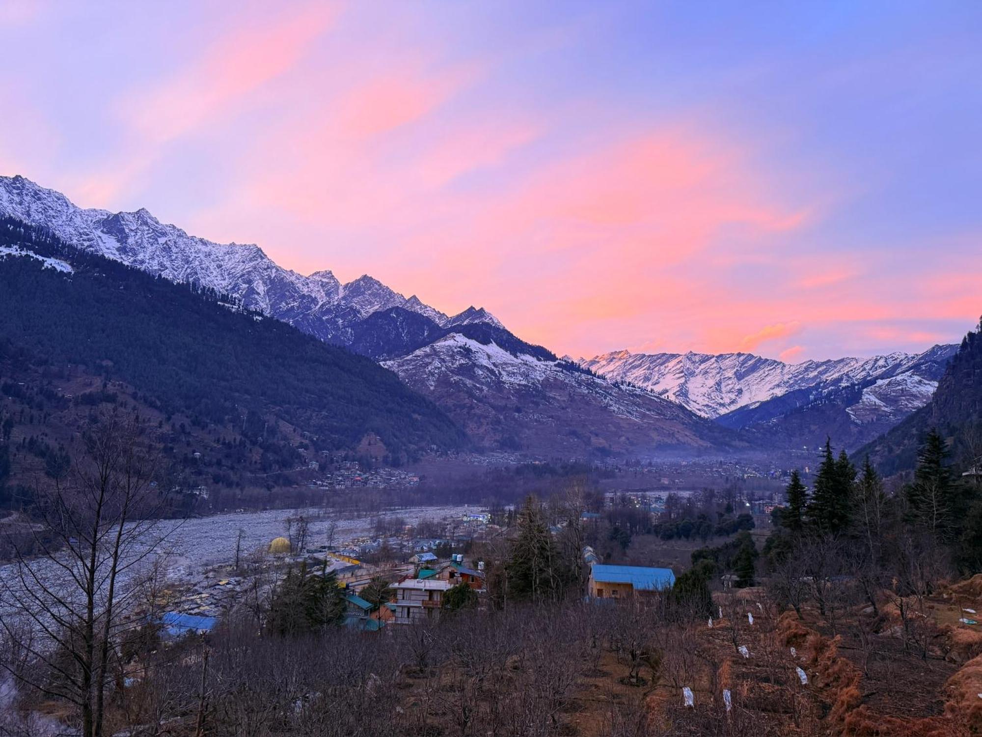 God'S Land Bed and Breakfast Manāli Exterior foto